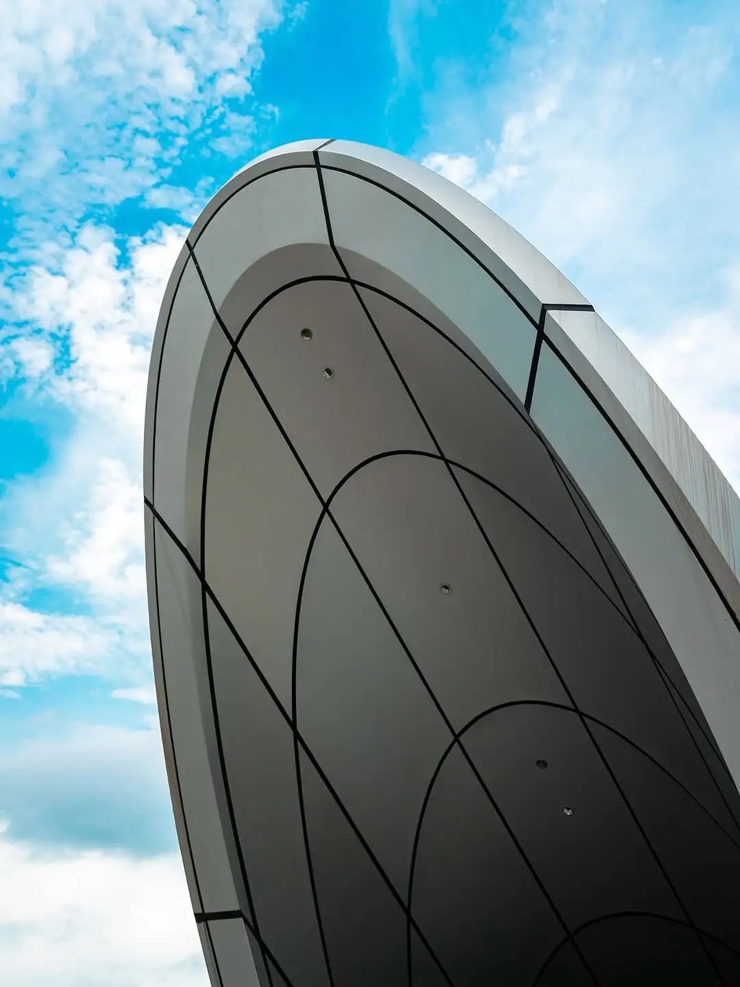 New landmark in Hong Kong! Zaha Hadid Architects designs Asia's first commercial complex