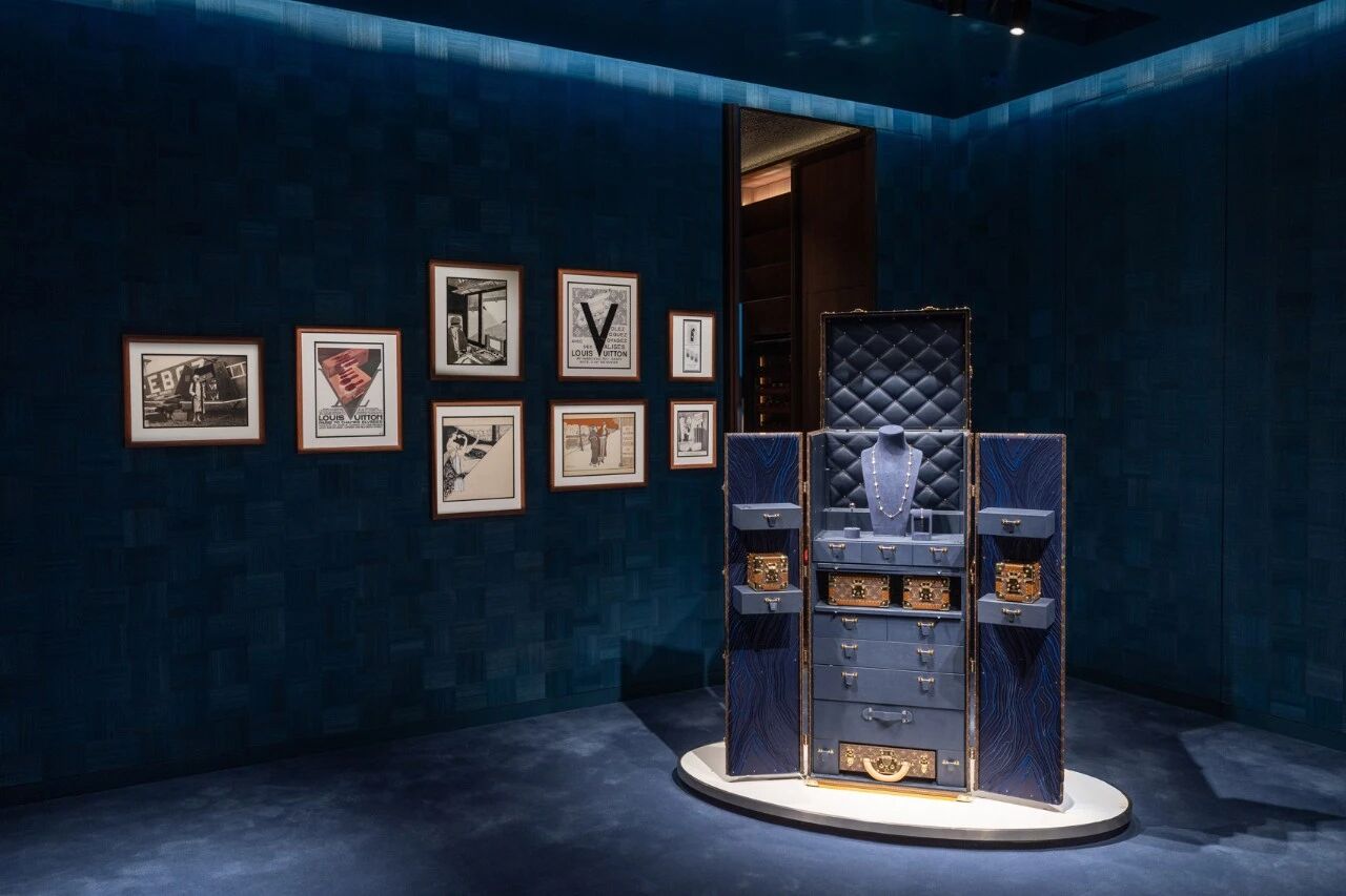 摇曳的水中珊瑚,路易威登”屯“里安家