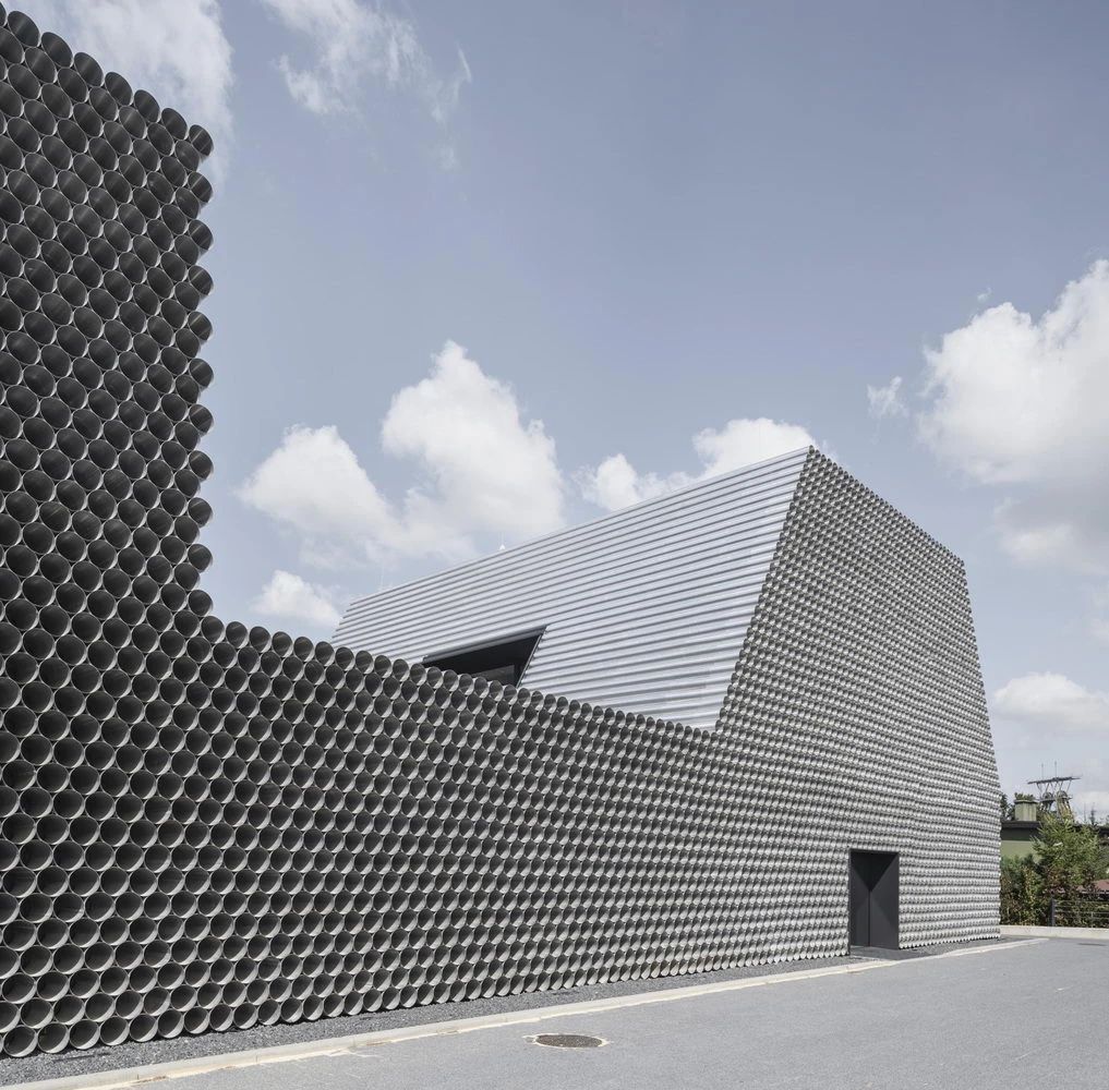 波兰的多层办公建筑设计