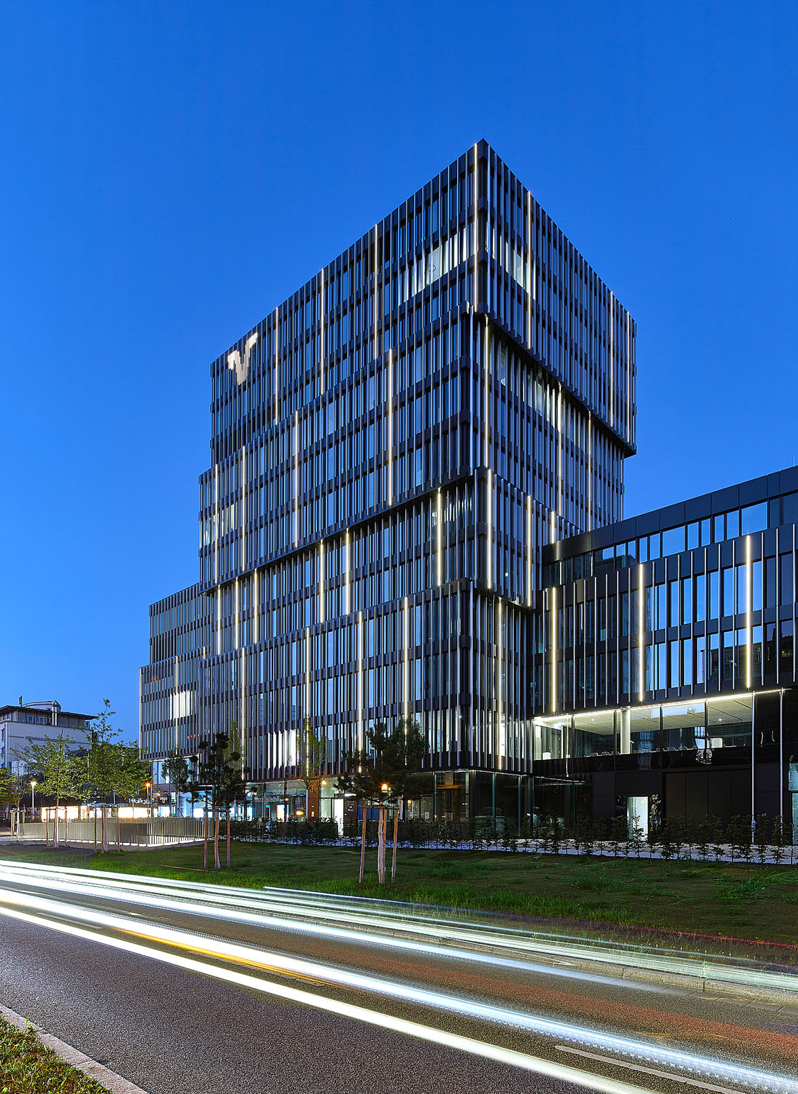 极简竖向立面，简约至上的设计