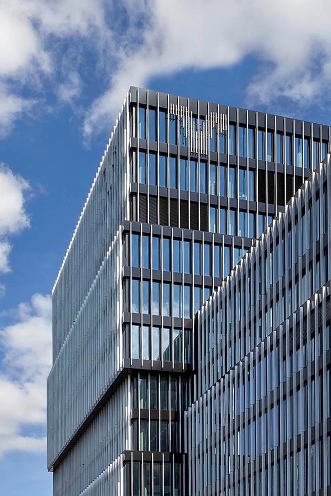 Minimalist vertical facade, minimalist design