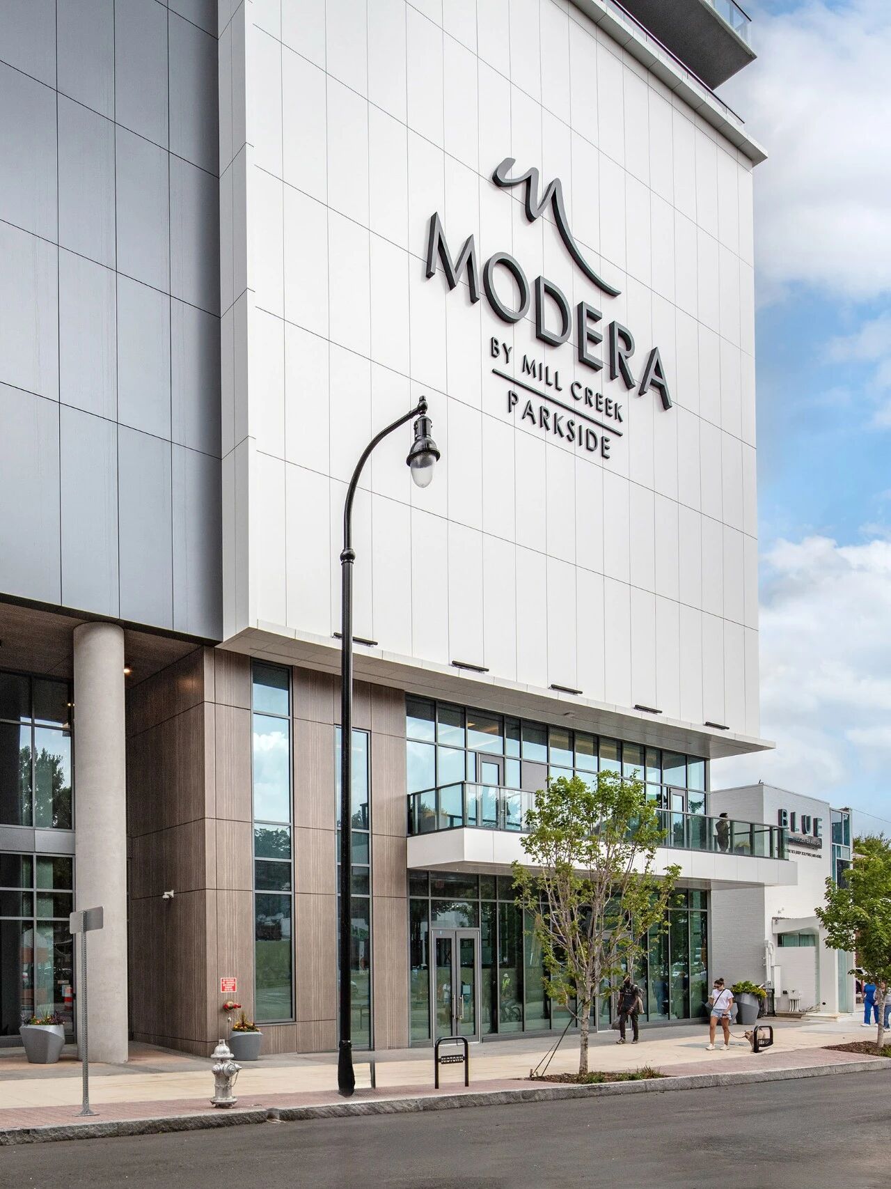 Residential facade trend: full aluminum panel+large glass