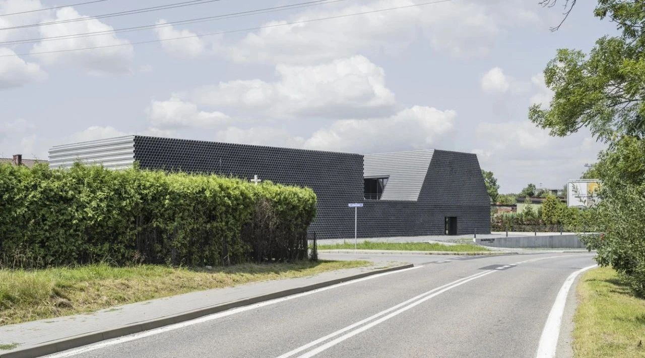 波兰的多层办公建筑设计