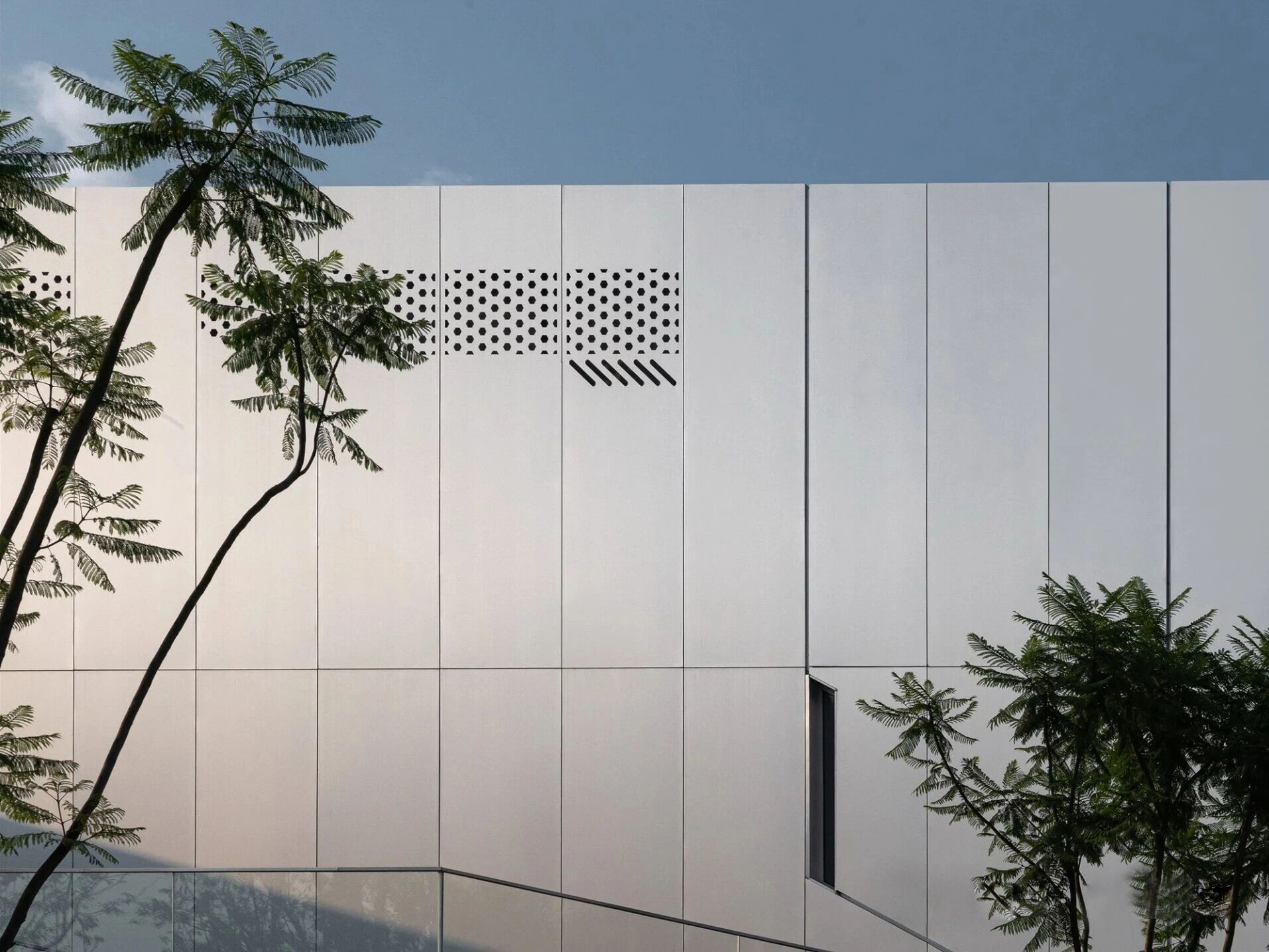 解决铝板平整度的关键方法(五)