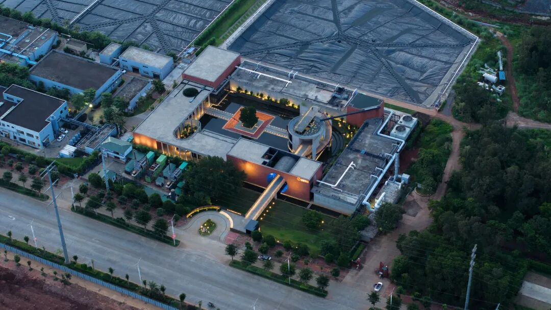 基础设施美学：功能即形式