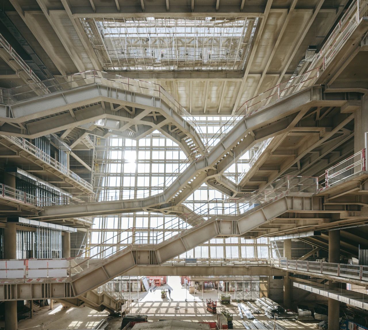 北京CBD文化中心：容器 • 镜面 • 舞台